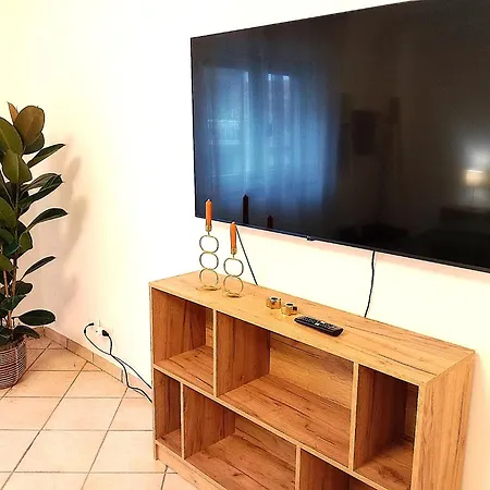 Rosy 세라발레스크리비아